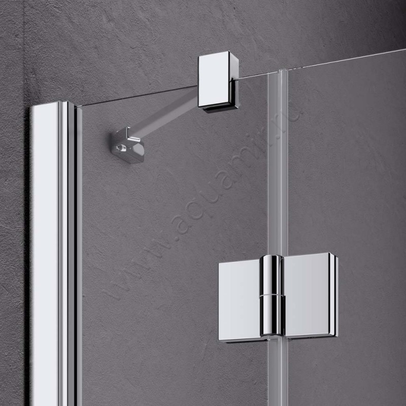 Поворотная душевая дверь для комбинации с ответной частью Kermi Liga LIESR07518VAK в интерьере