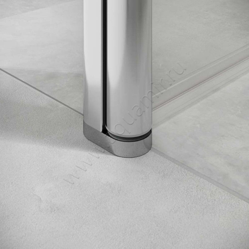 Маятниковая душевая дверь для боковой стенки Kermi Pega PE1KR08018VAK в интерьере