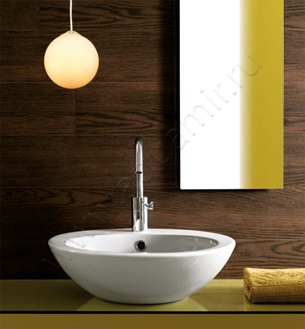 Раковина-чаша накладная с отверстием под смеситель Hatria Happy Hour 37,5 см 00Y0M601 в интерьере