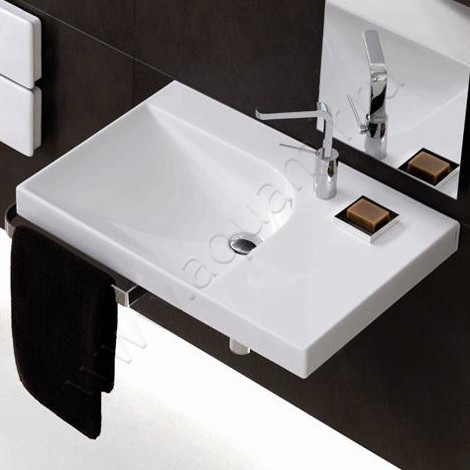 Раковина подвесная Hatria Grandangolo 75 см 00YXF901 в интерьере