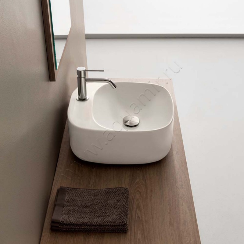 Раковина-чаша накладная с отверстием под смеситель Scarabeo Moon 42 см 550441