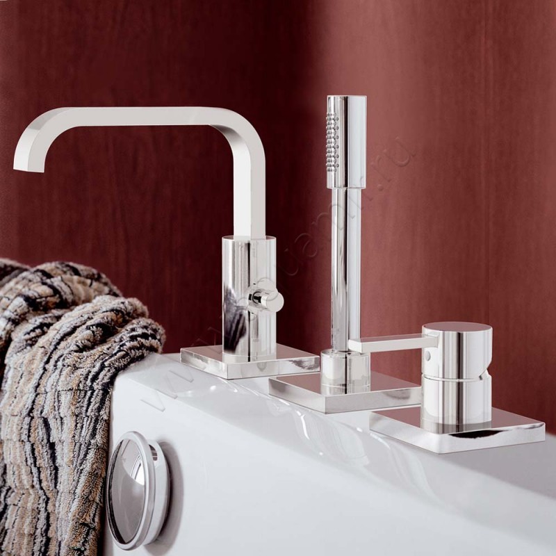 Однорычажный смеситель для ванны Grohe Allure 19316000