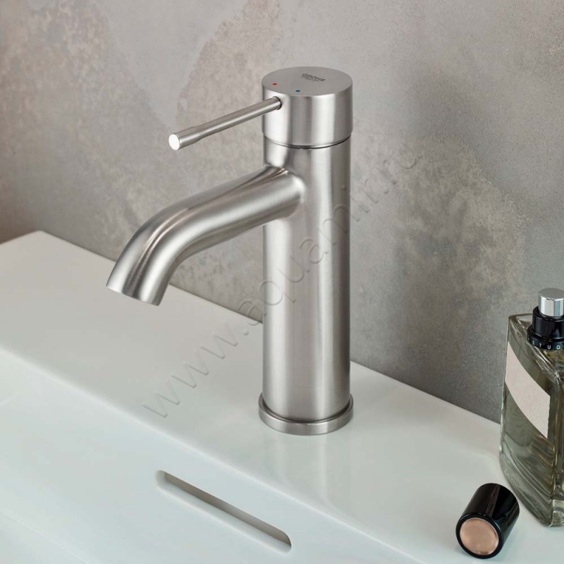 Смеситель для раковины Grohe Essence 23590DC1
