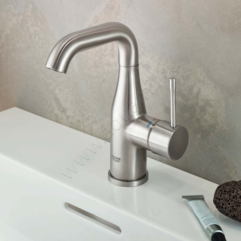 Смеситель для раковины Grohe Essence 23462DC1