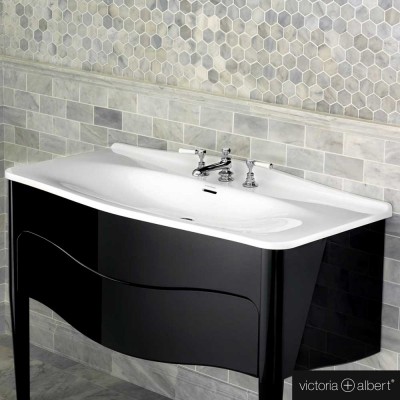    Victoria + Albert Mandello 114,5  (DB-MAN-3TH-114-IO, DBMAN3TH114IO)